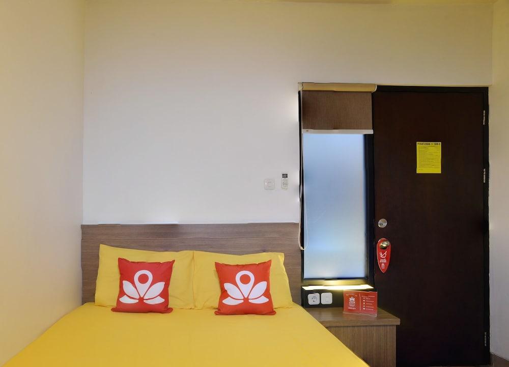Zen Rooms Setiabudi Barat Джакарта Екстериор снимка