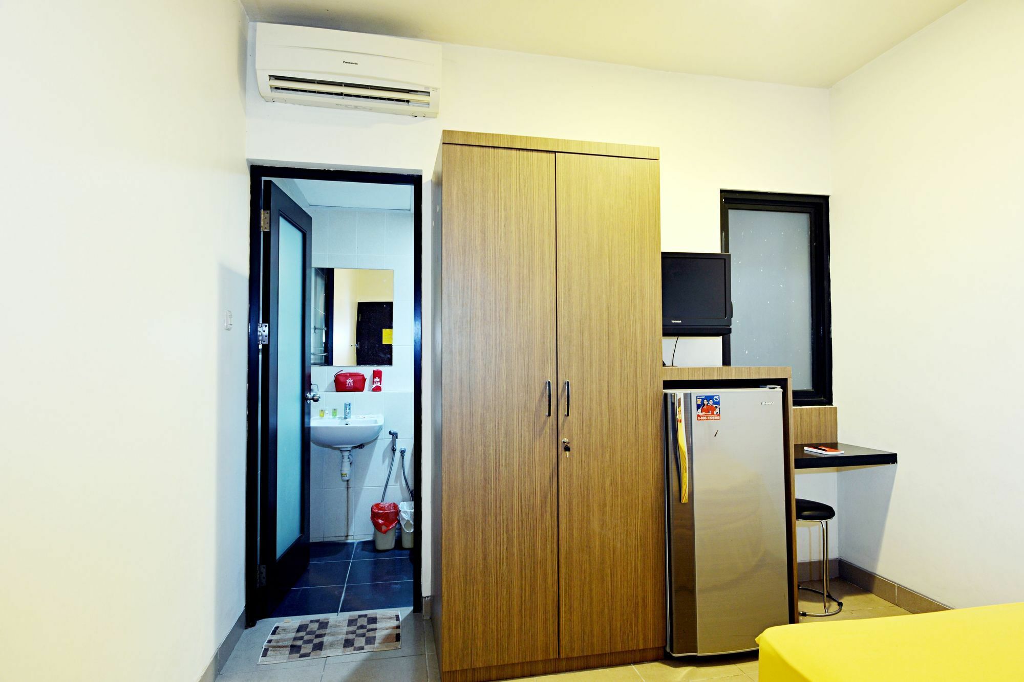 Zen Rooms Setiabudi Barat Джакарта Екстериор снимка